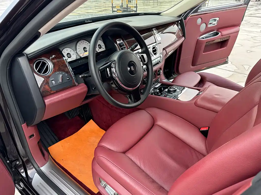 Rolls-Royce Ghost 2014 6.6T Black Badge 2016 - thumbnail 5