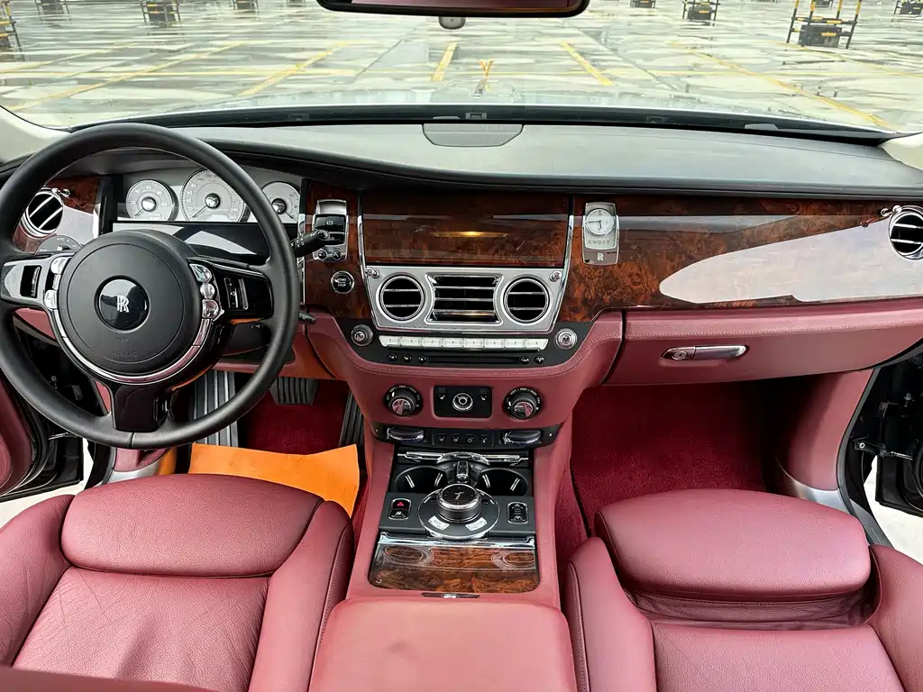 Rolls-Royce Ghost 2014 6.6T Black Badge 2016 - thumbnail 8