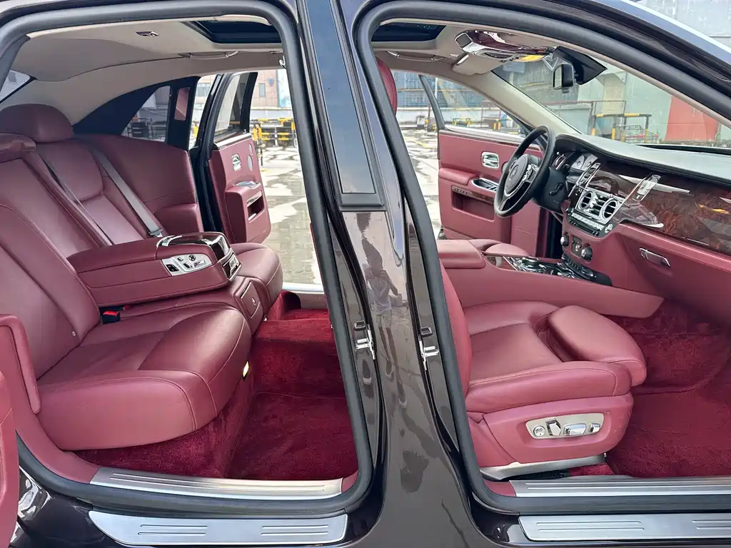 Rolls-Royce Ghost 2014 6.6T Black Badge 2016 - thumbnail 11