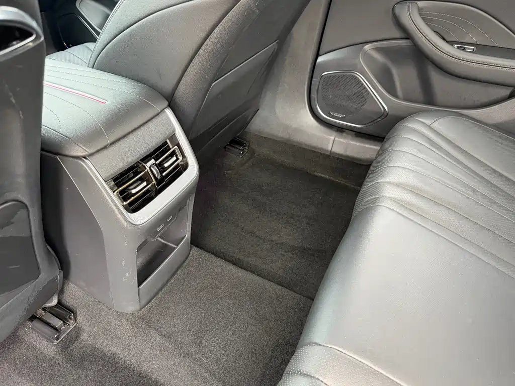 Hongqi Hongqi H5 2023 2.0T Automatic Smart Connectivity Flag Enjoyment Edition 2023 - thumbnail 12