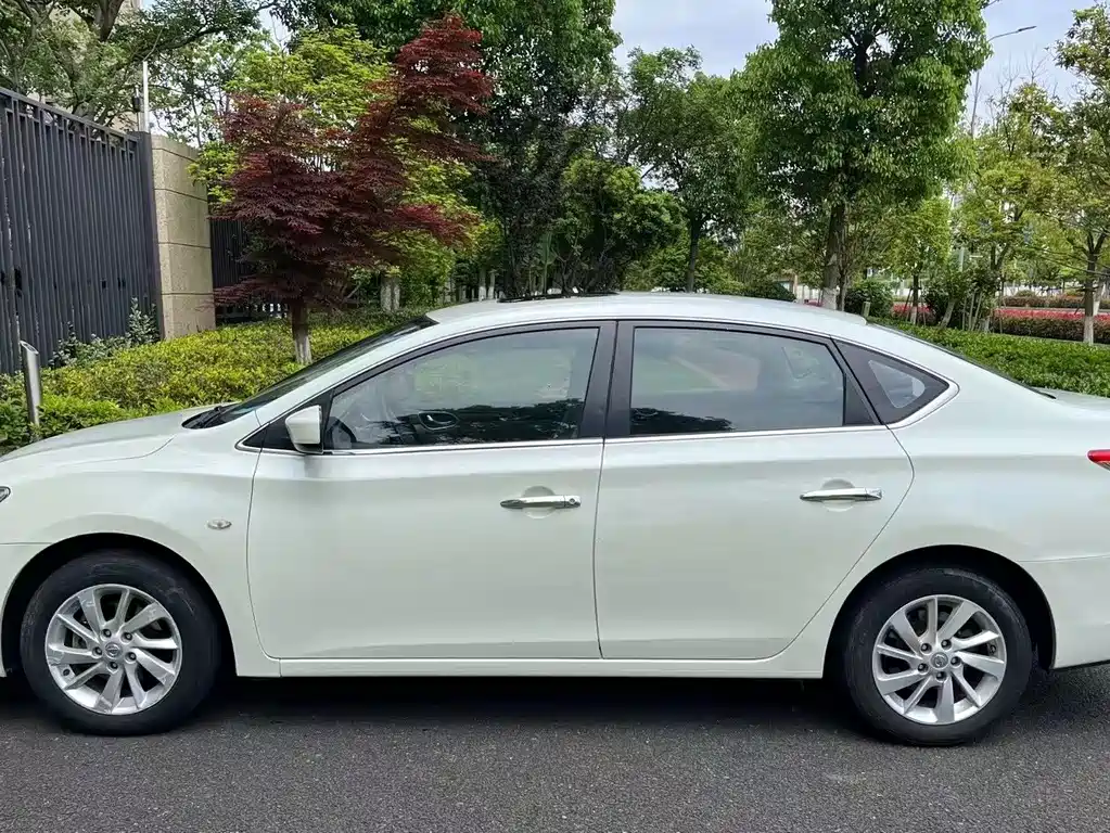 Nissan Nissan Sylphy 2012 1.6XL CVT Luxury Edition 2014 - thumbnail 3