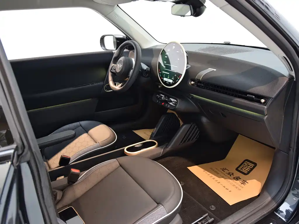 MINI MINI Cooper SE 2024 452km Artist Edition 2025 - thumbnail 17