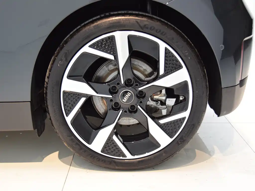 MINI MINI Cooper SE 2024 452km Artist Edition 2025 - thumbnail 19