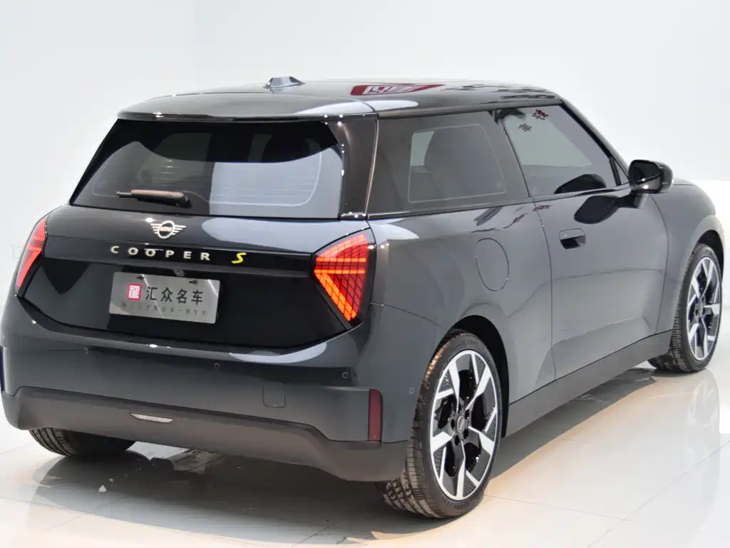 MINI MINI Cooper SE 2024 452km Artist Edition 2025 - thumbnail 23