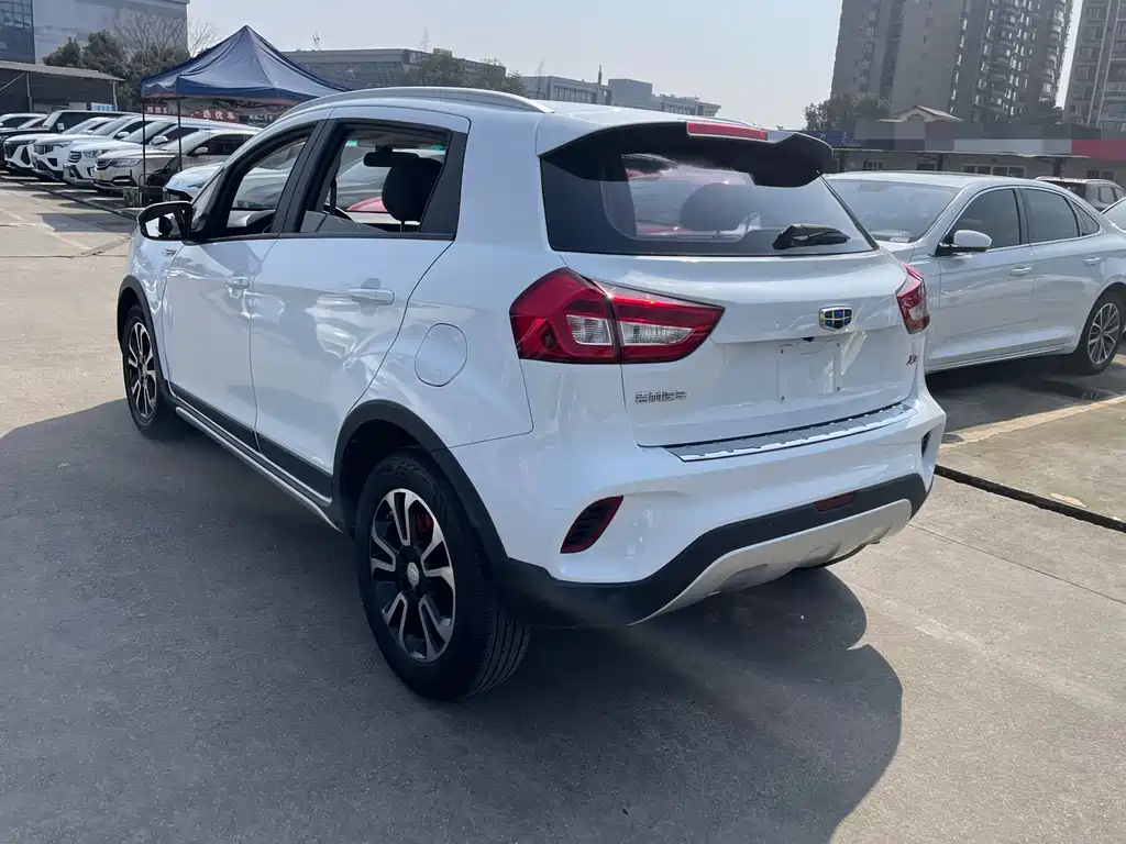 Geely Auto Geely Emgrand X3 2020 1.5L CVT Elite 2021 - thumbnail 4