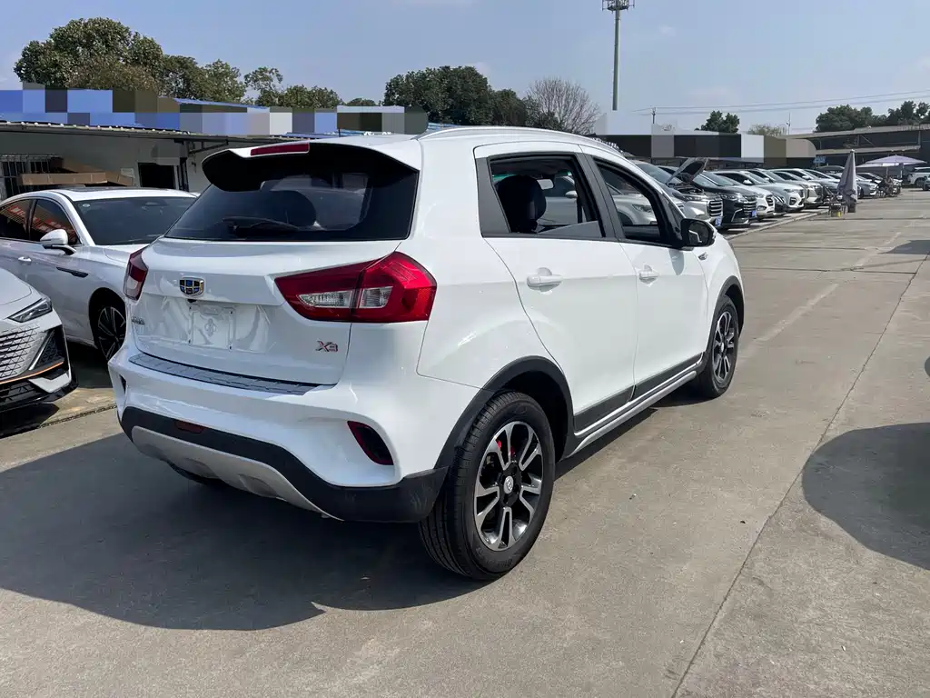 Geely Auto Geely Emgrand X3 2020 1.5L CVT Elite 2021 - thumbnail 6