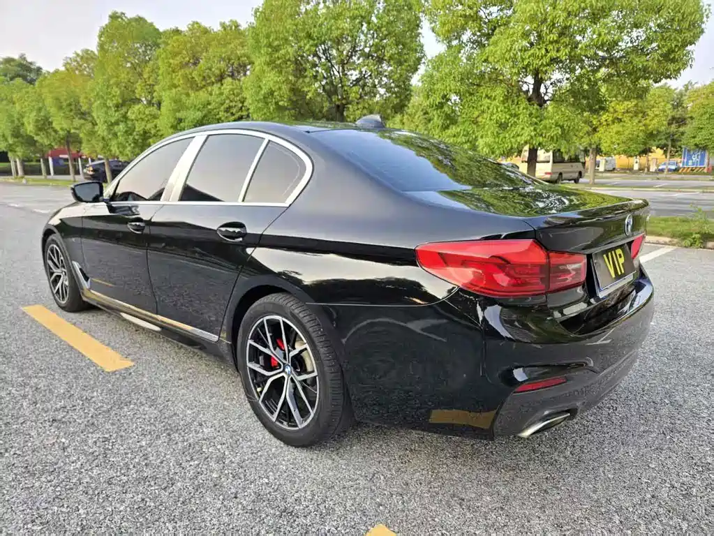 BMW BMW 5 Series Import 2019 525i M Sport Package 2019 - thumbnail 12
