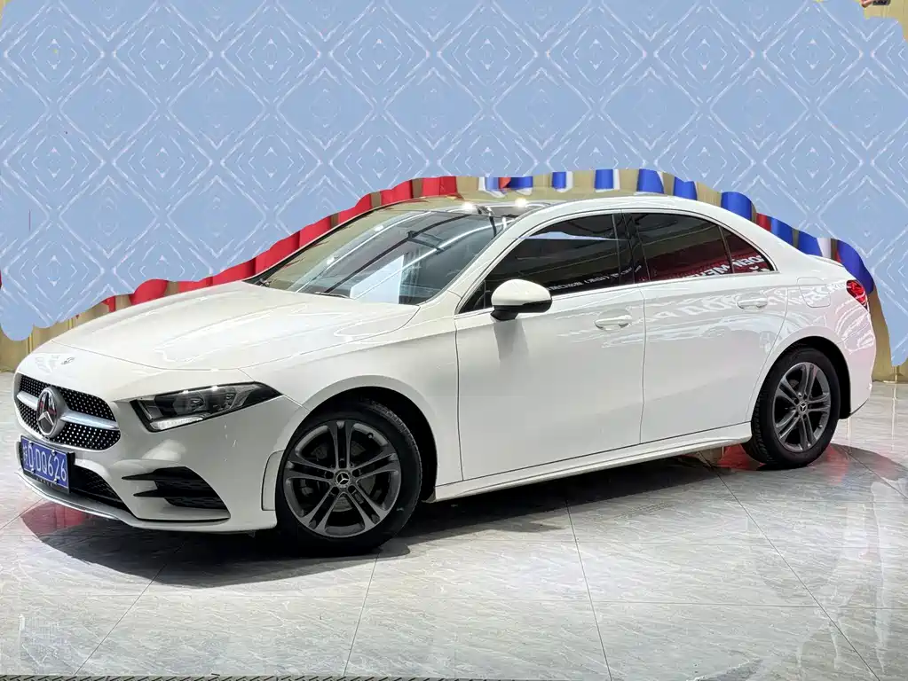 Mercedes-Benz Mercedes-Benz A-Class 2021 Model Year Facelift A 180 L Sport Sedan 2022 - thumbnail 3