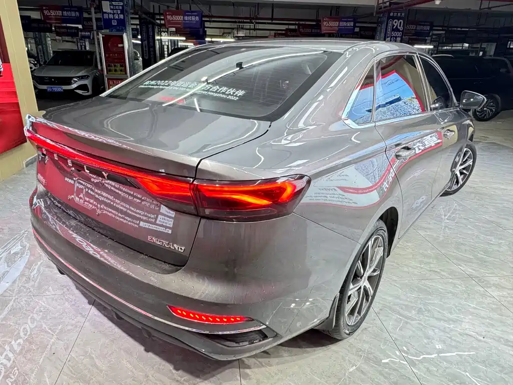 Geely Auto Geely Emgrand 2022 Model Year 4th Generation 1.5L CVT Premium Version 2022 - thumbnail 4
