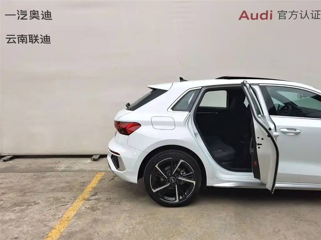 Audi Audi A3 Sportback 35 TFSI 2023 Fashion Sport Edition 2023 - thumbnail 23