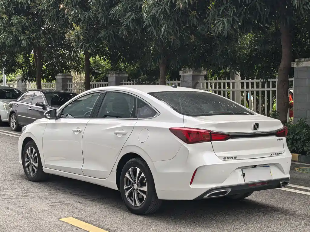 Changan Yidong 2020 PLUS Blue Whale NE 1.4T GDI DCT Premium Model 2020 - thumbnail 4