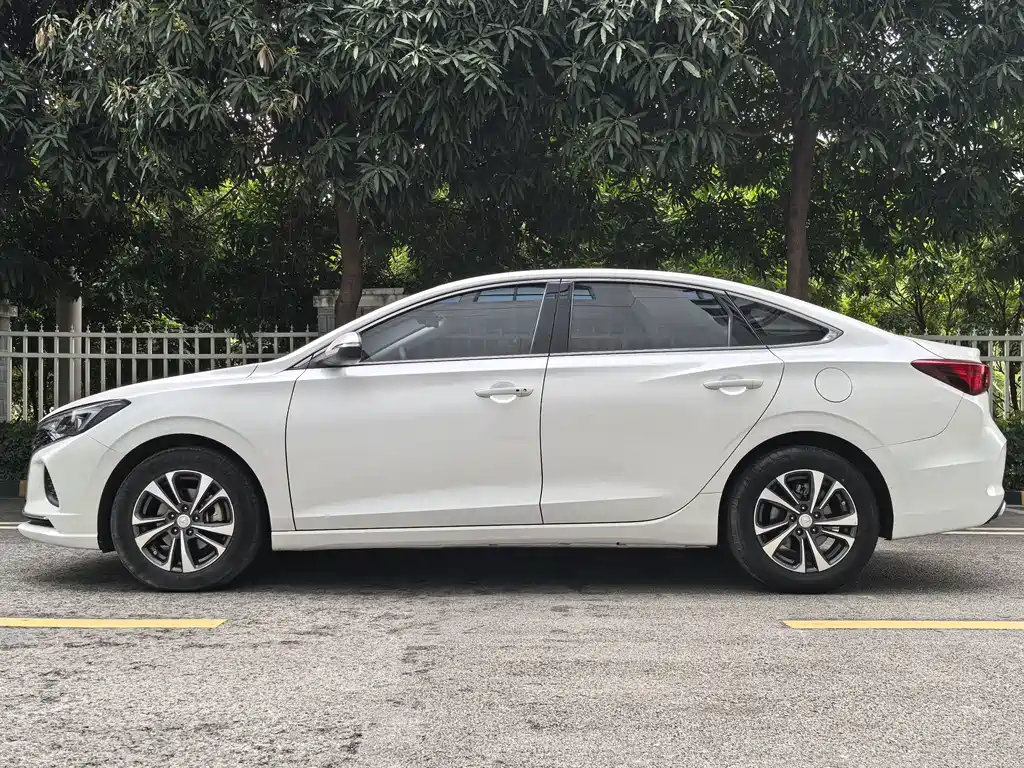 Changan Yidong 2020 PLUS Blue Whale NE 1.4T GDI DCT Premium Model 2020 - thumbnail 7