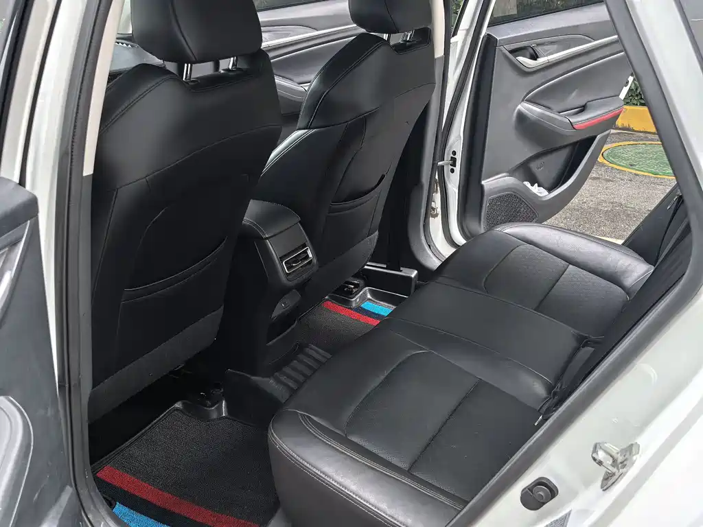 Changan Yidong 2020 PLUS Blue Whale NE 1.4T GDI DCT Premium Model 2020 - thumbnail 13