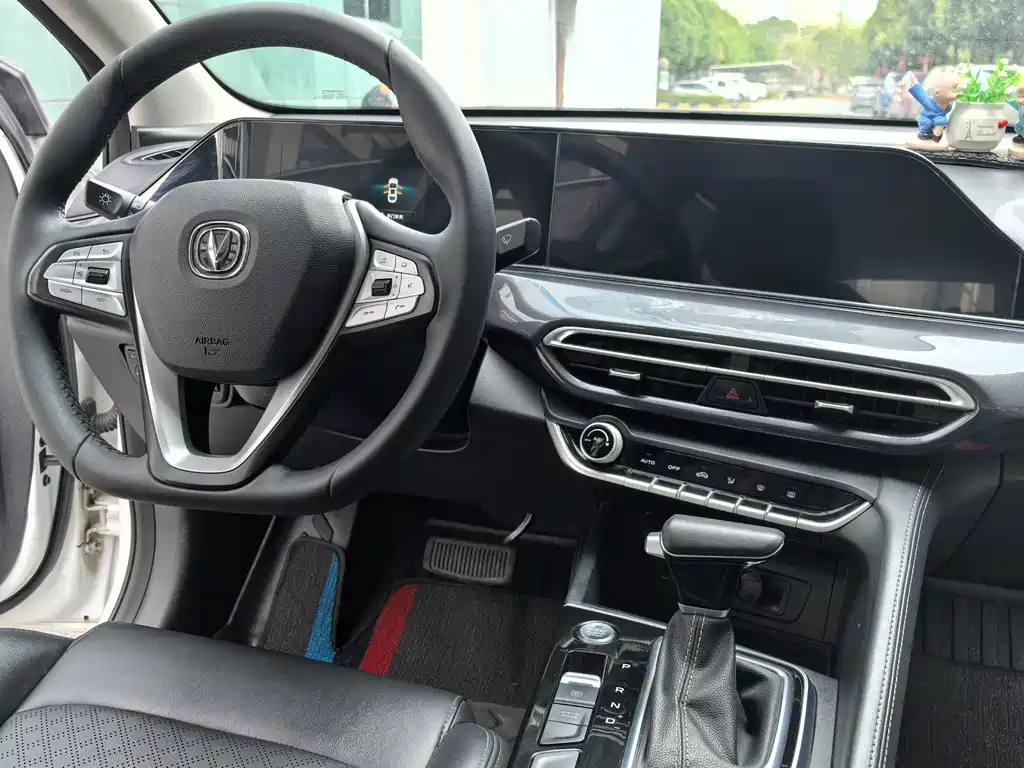 Changan Yidong 2020 PLUS Blue Whale NE 1.4T GDI DCT Premium Model 2020 - thumbnail 15