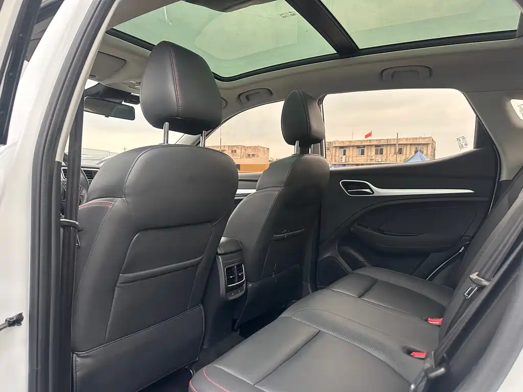 MG MG ZS 2022 180DVVT Automatic Sport Edition 2022 - thumbnail 11