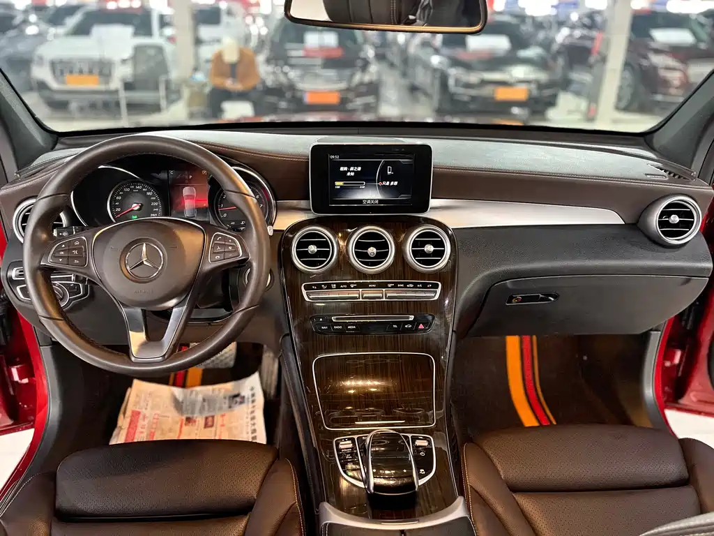 Mercedes-Benz Mercedes-Benz GLC 2019 GLC 260 L 4MATIC Dynamic Model 2018 - thumbnail 9