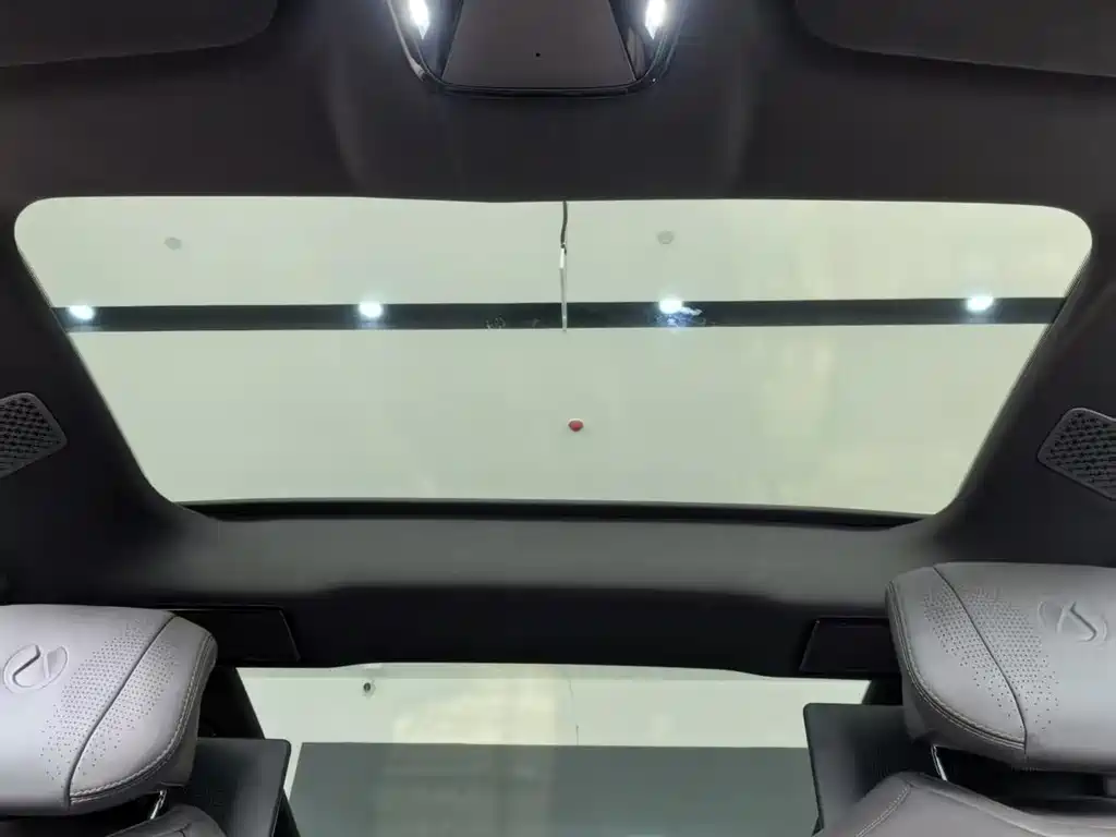 Denza Tang Z9 2024 Model 1100km AWD Ultra Edition 2024 - thumbnail 3