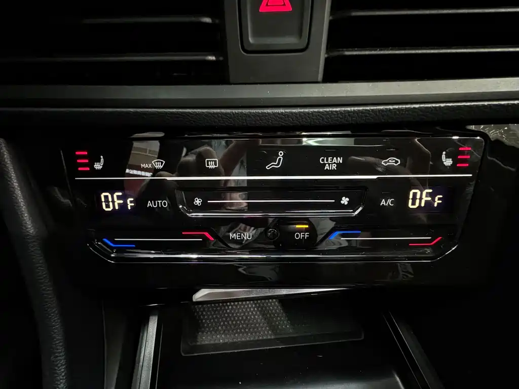 Volkswagen Volkswagen Sagitar 2021 280TSI DSG Luxury Intelligent Connection Edition 2021 - thumbnail 12