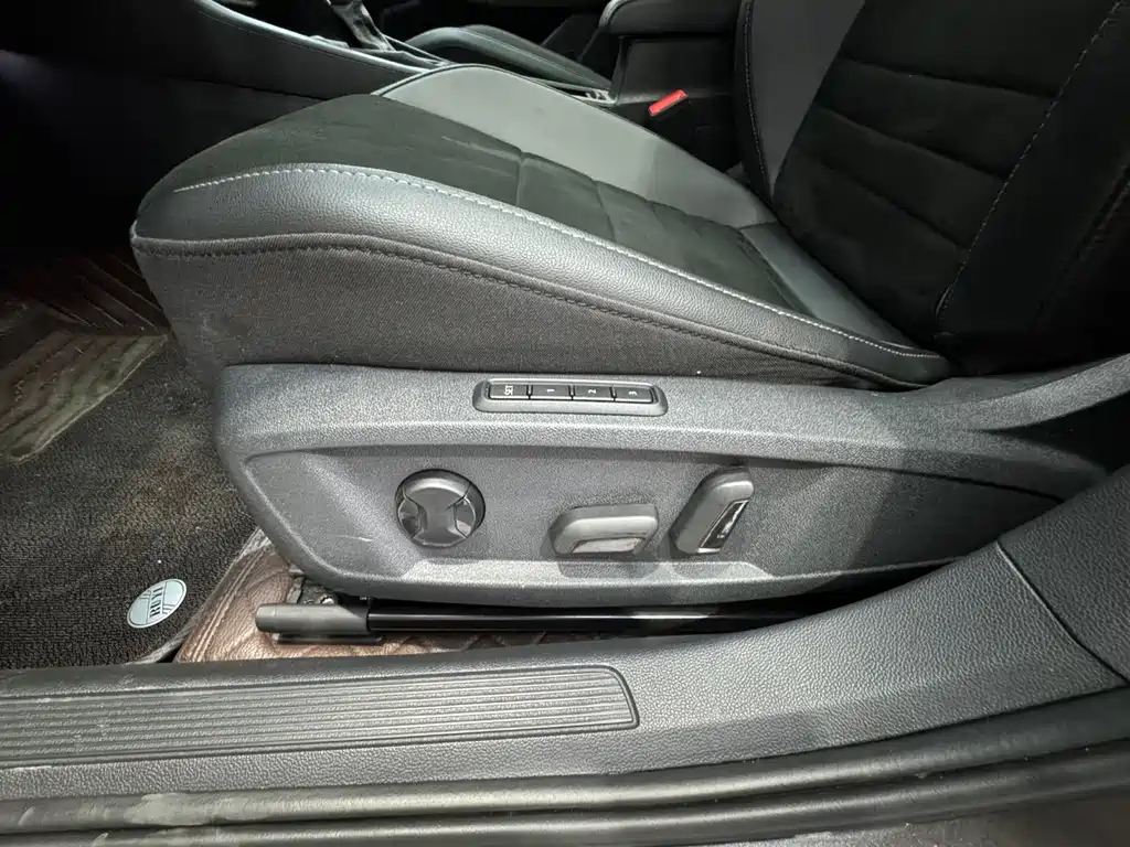 Volkswagen Volkswagen Sagitar 2021 280TSI DSG Luxury Intelligent Connection Edition 2021 - thumbnail 14