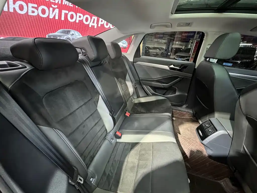 Volkswagen Volkswagen Sagitar 2021 280TSI DSG Luxury Intelligent Connection Edition 2021 - thumbnail 18