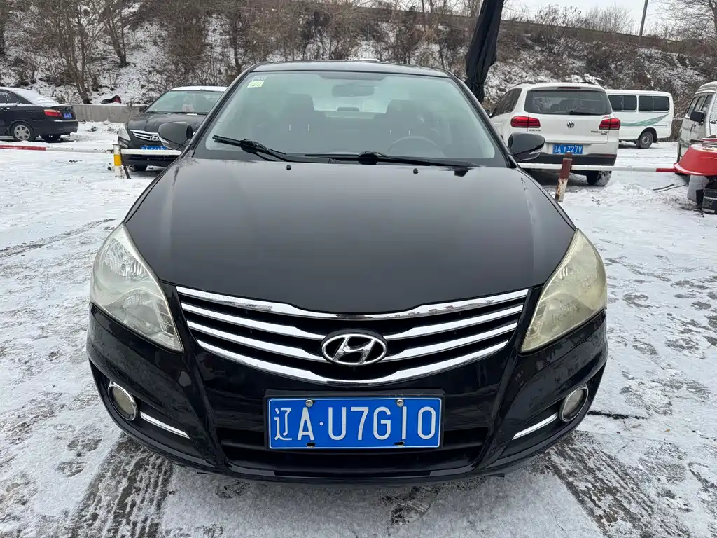 Hyundai Hyundai Elantra 2011 1.6L Manual Luxury Edition 2013 - thumbnail 2