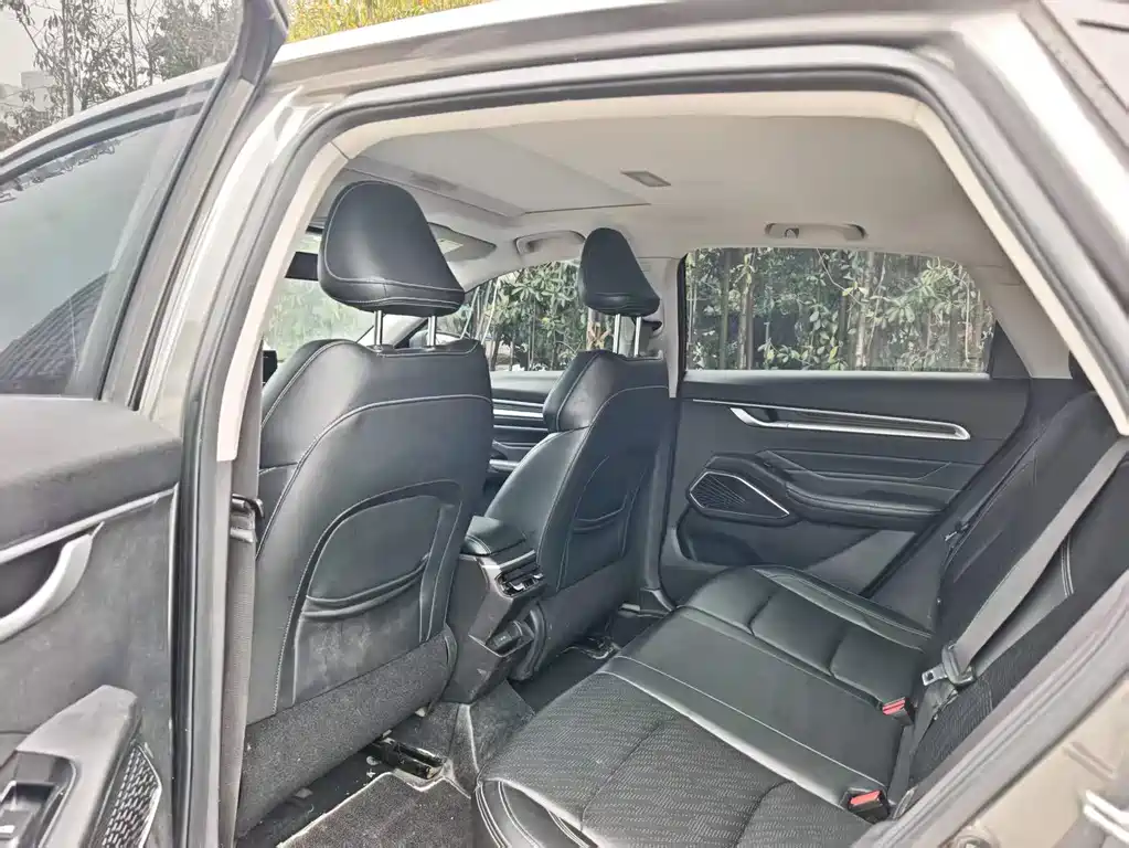 Geely Auto Geely Emgrand 2022 4th Generation 1.5L CVT Luxury Edition 2022 - thumbnail 5