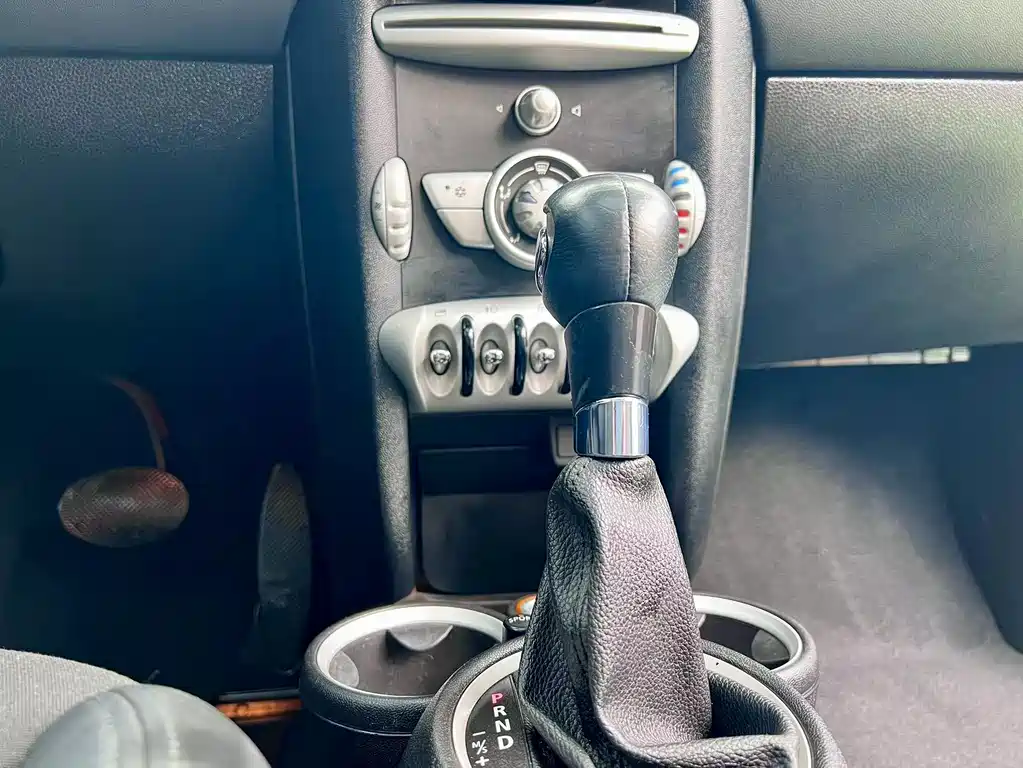 MINI MINI CLUBMAN 2010 1.6L COOPER Cheer 2009 - thumbnail 14