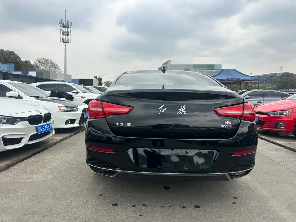 Hongqi Hongqi H5 2020 1.5T DCT Flag Joy Edition 2021 - thumbnail 5