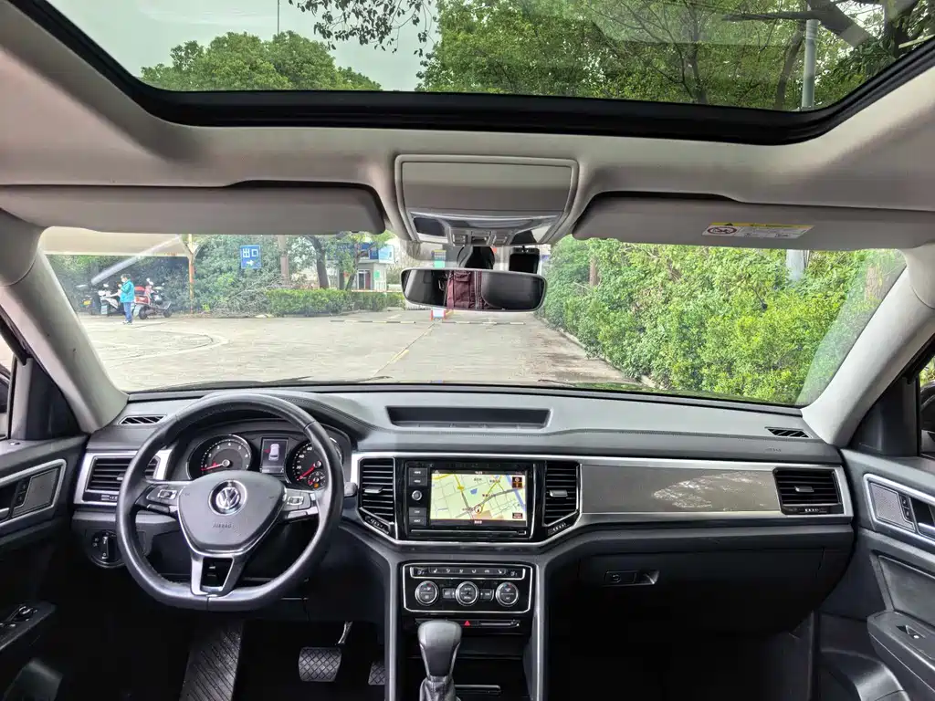 Volkswagen Teramont 2019 330TSI Front-Wheel Drive Luxury Edition China VI 2019 - thumbnail 12