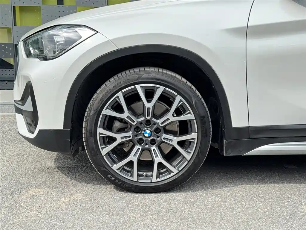 BMW BMW X1 2022 xDrive25Li Premium Model 2022 - thumbnail 6