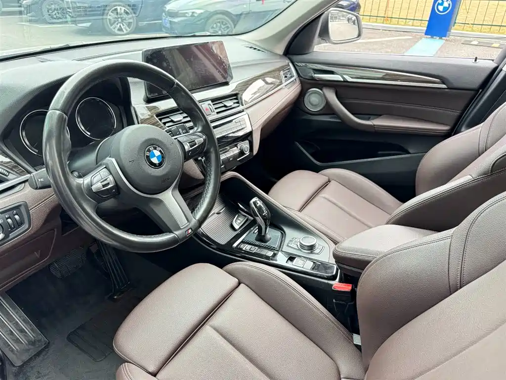 BMW BMW X1 2022 xDrive25Li Premium Model 2022 - thumbnail 9