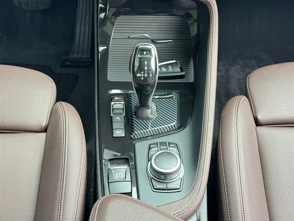BMW BMW X1 2022 xDrive25Li Premium Model 2022 - thumbnail 12