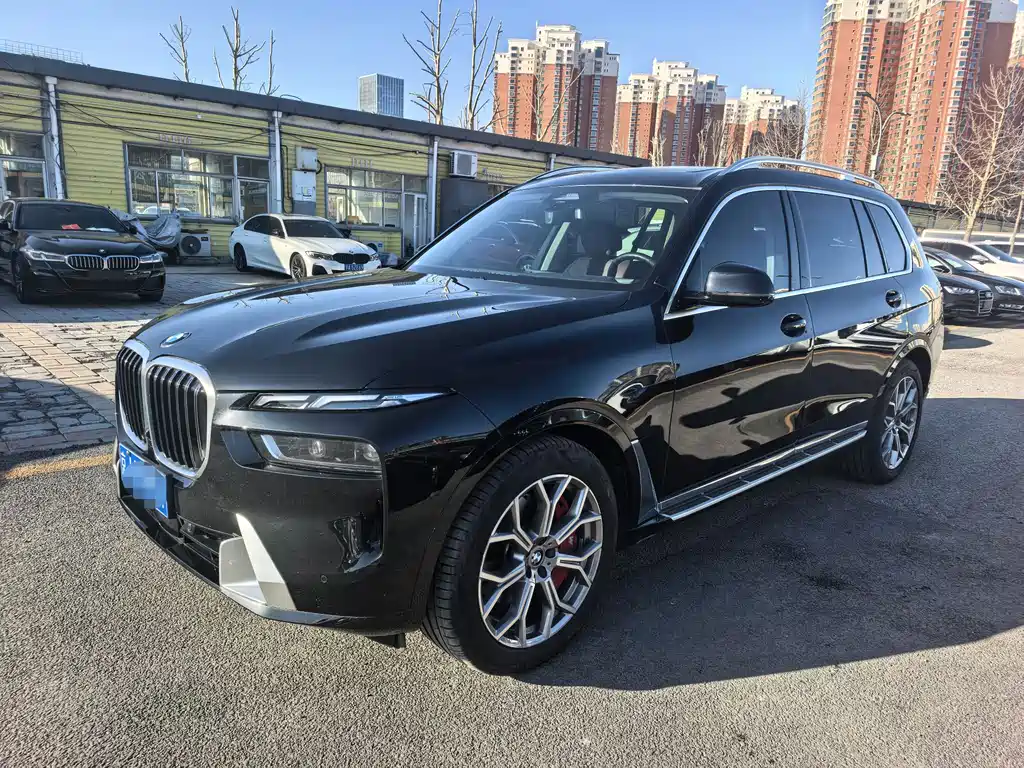 BMW BMW X7 xDrive40i Luxury Package 2024