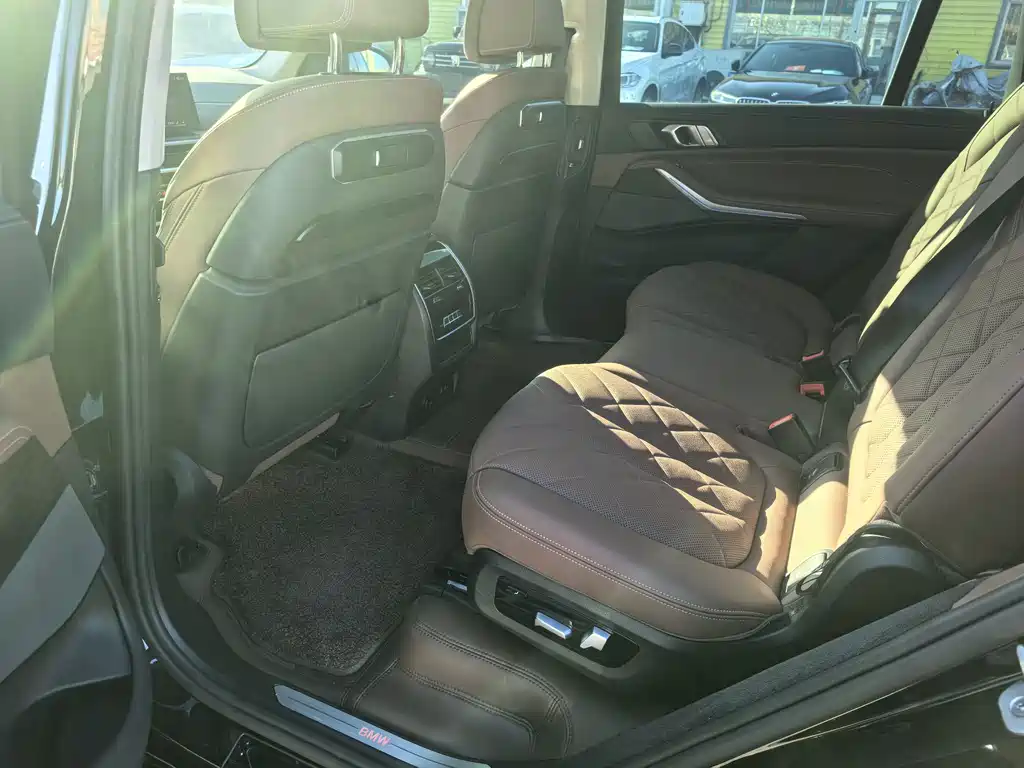 BMW BMW X7 xDrive40i Luxury Package 2024 - thumbnail 6