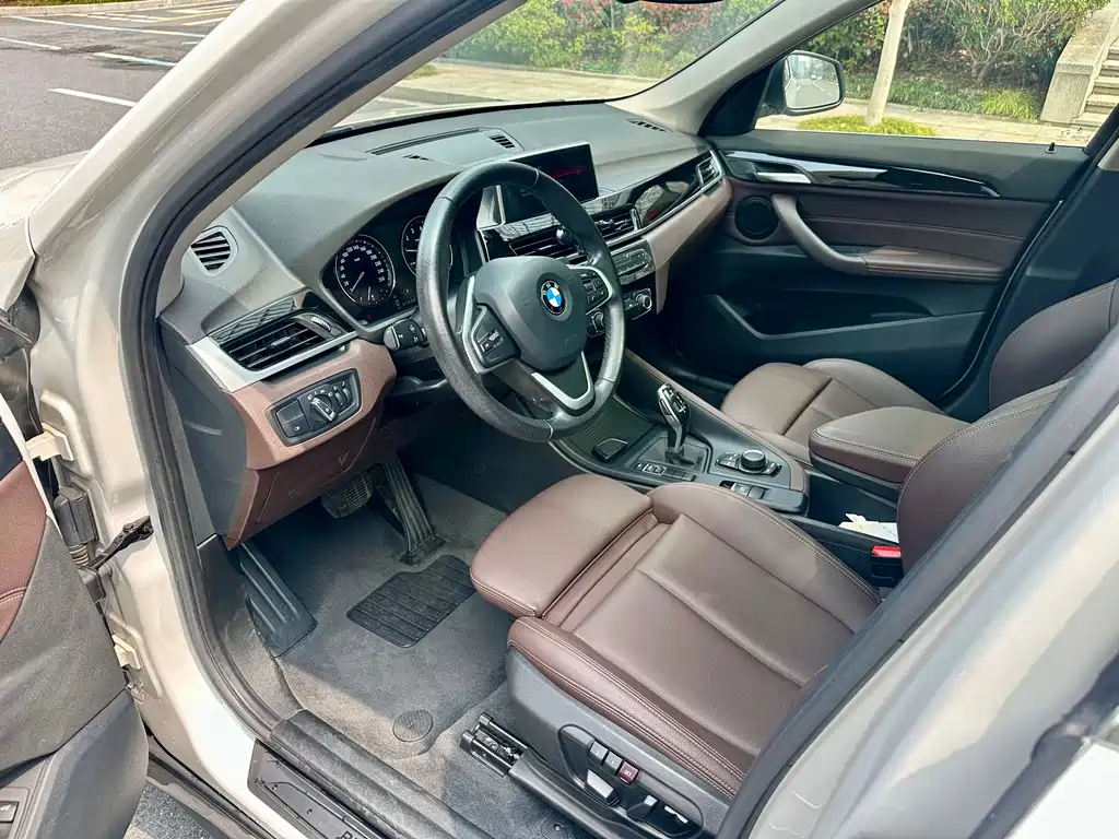 BMW BMW X1 2020 sDrive20Li Fashion Edition 2020 - thumbnail 2