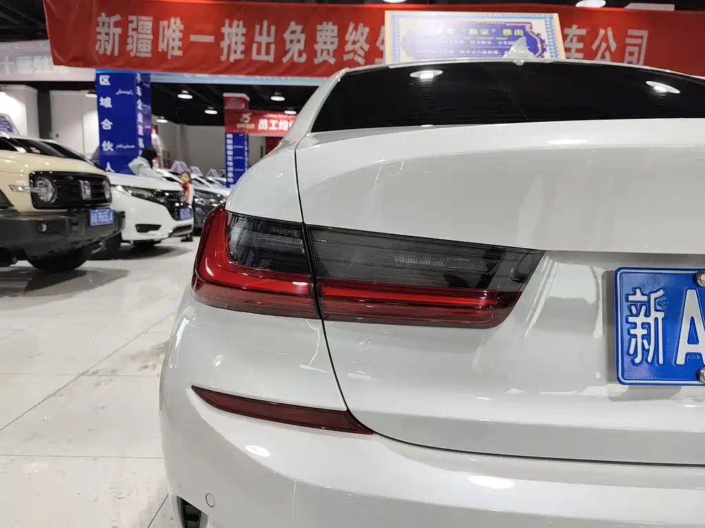 BMW BMW 3 Series 2022 Model Year Facelift 325Li M Sport Package 2023 - thumbnail 16