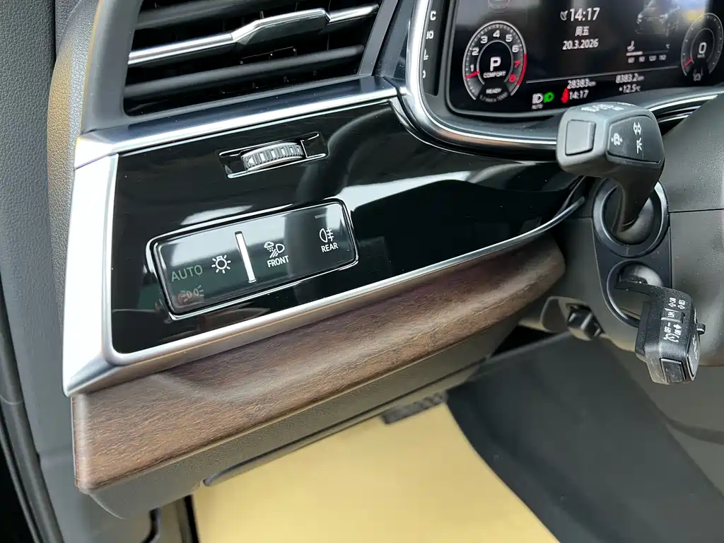 Audi Audi Q7 2024 55 TFSI quattro S line Sport Package 2025 - thumbnail 5