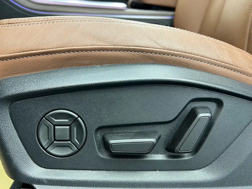 Audi Audi Q7 2024 55 TFSI quattro S line Sport Package 2025 - thumbnail 7
