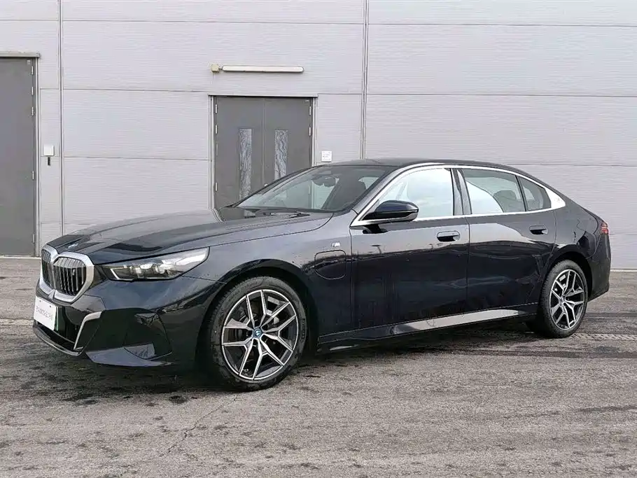 BMW BMW i5 2024 eDrive 35L M Sport Package 2025