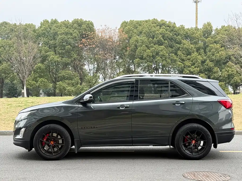 Chevrolet Equinox 2019 Redline 550T AWD RS Edition V 2019 - thumbnail 3