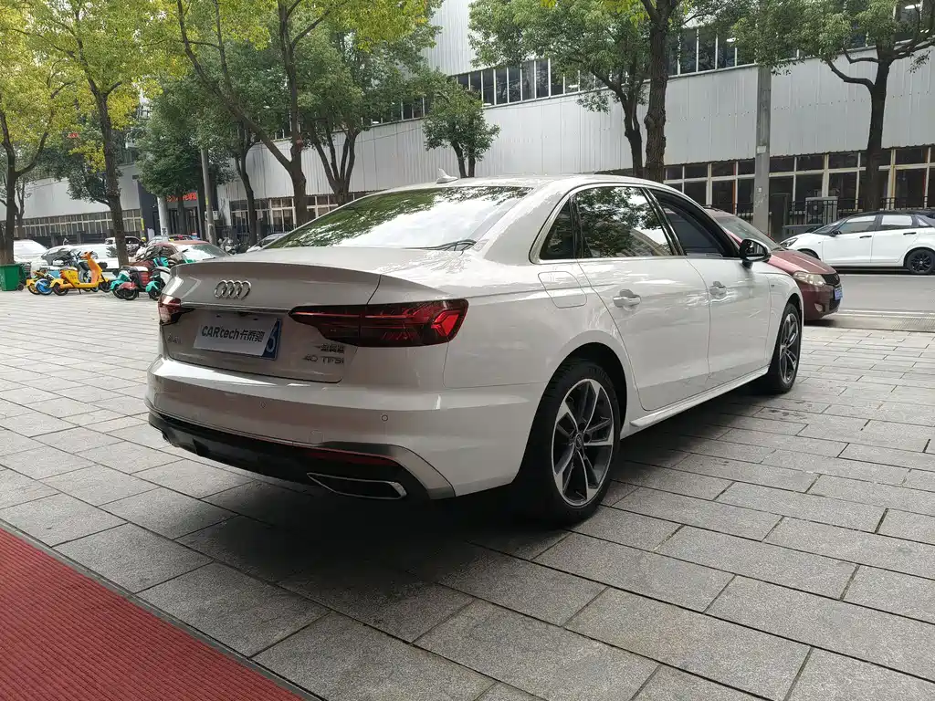 Audi Audi A4L 2025 200th Anniversary Edition 40 TFSI Sport Elegant 2025 - thumbnail 3