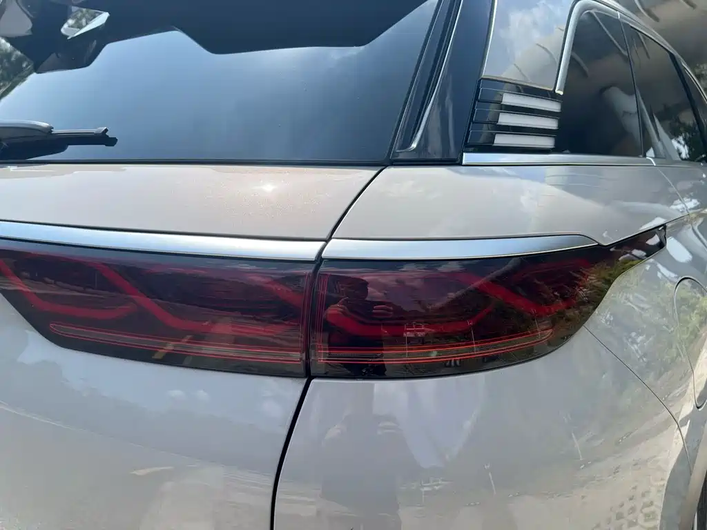 BYD BYD F7 2023 DM-i 100KM Flagship 2023 - thumbnail 8