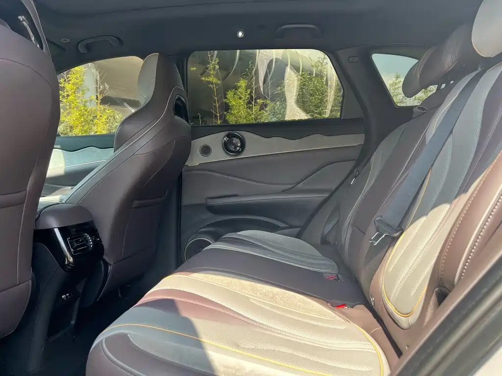 BYD BYD F7 2023 DM-i 100KM Flagship 2023 - thumbnail 15