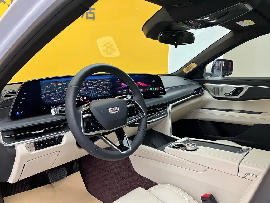 Cadillac Cadillac CT6 2023 28T Luxury 2024 - thumbnail 4