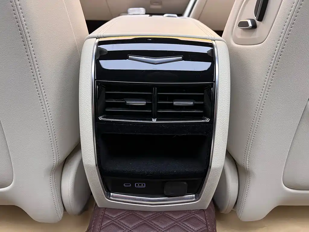 Cadillac Cadillac CT6 2023 28T Luxury 2024 - thumbnail 28