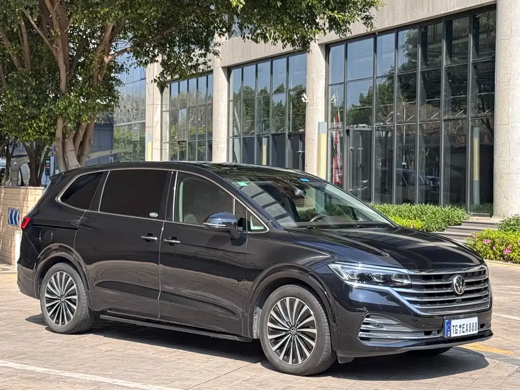 Volkswagen Viloran 2022 380TSI Premium Edition 2022 - thumbnail 3