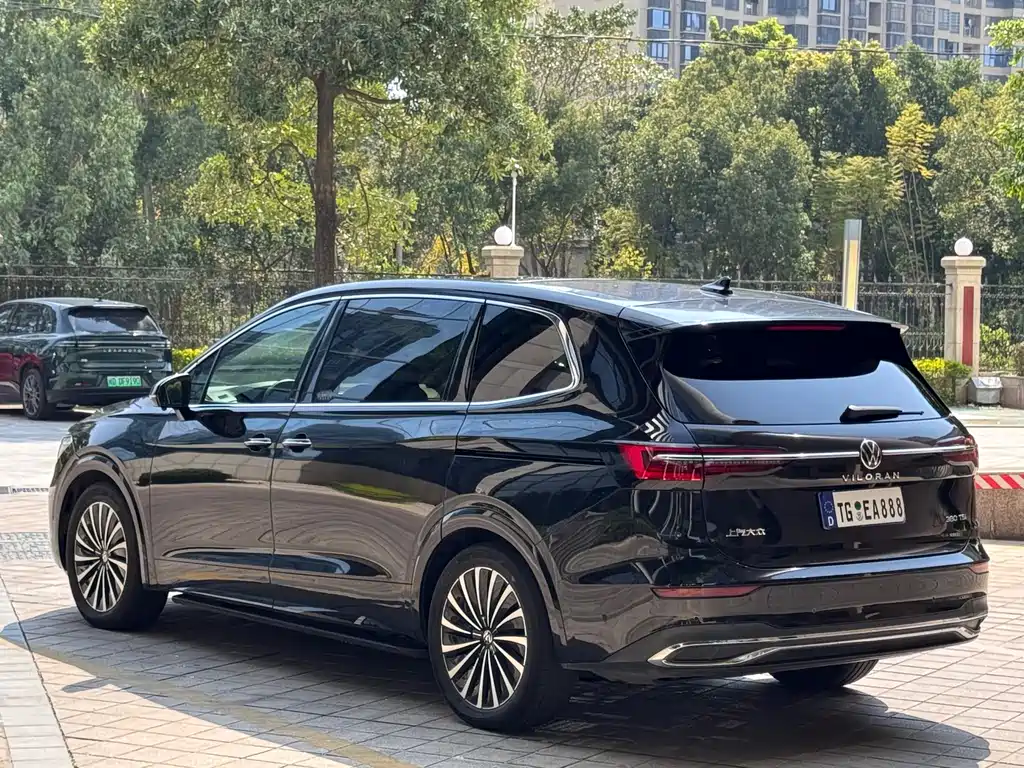 Volkswagen Viloran 2022 380TSI Premium Edition 2022 - thumbnail 4