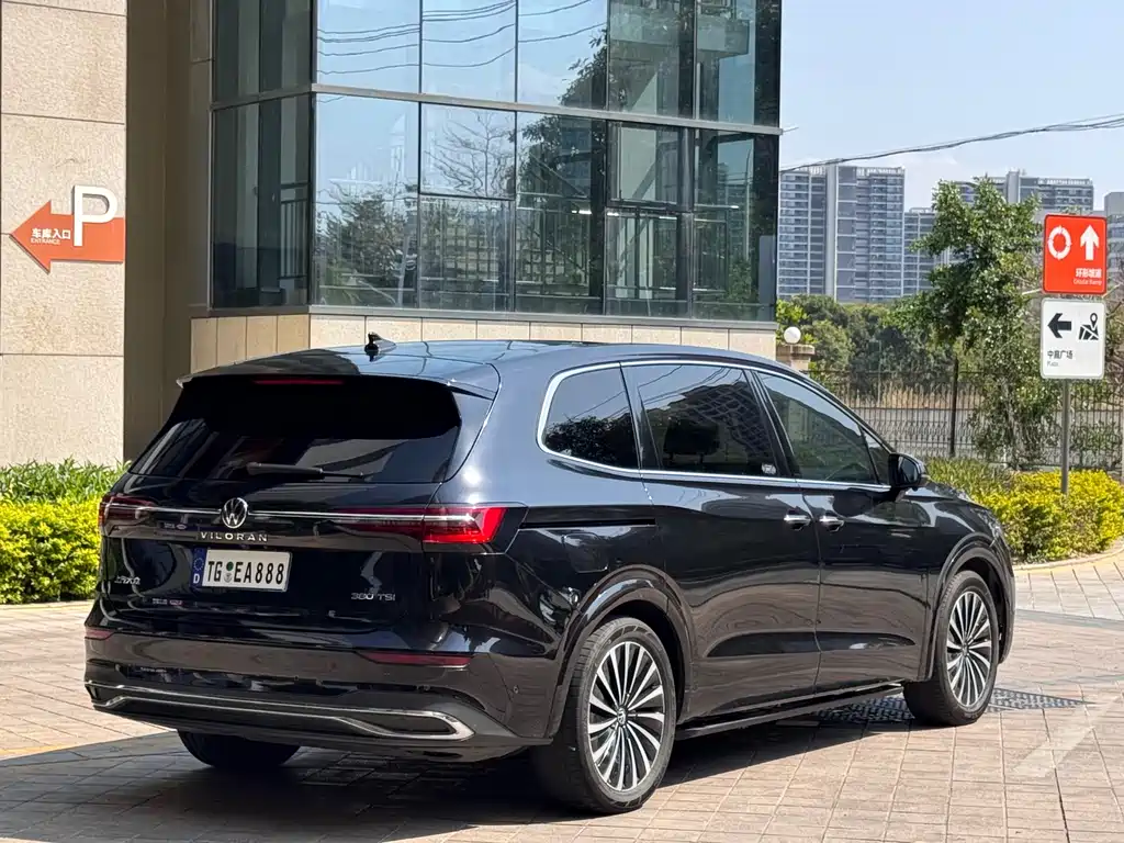 Volkswagen Viloran 2022 380TSI Premium Edition 2022 - thumbnail 6