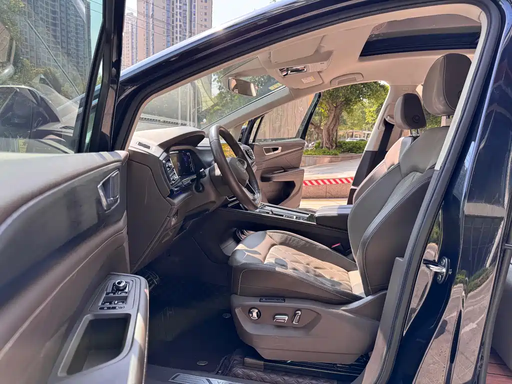 Volkswagen Viloran 2022 380TSI Premium Edition 2022 - thumbnail 8