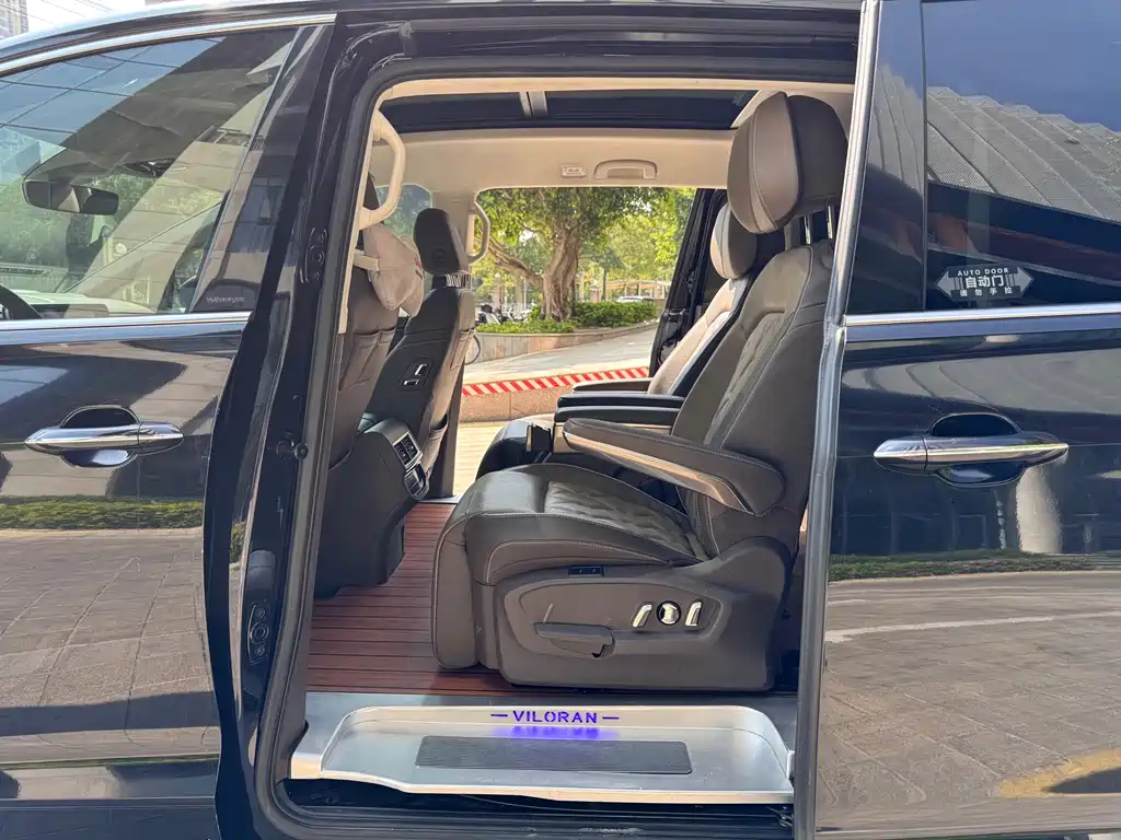 Volkswagen Viloran 2022 380TSI Premium Edition 2022 - thumbnail 9